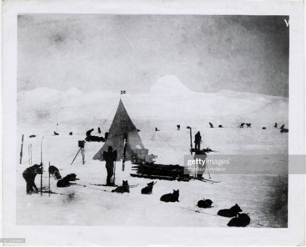 pyramída stan - Amundsen polar exp - velký stan.jpg
