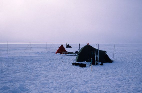 pyramída stan - Amundsen polar exp - exp Aurora 1990-91 hľadanie stanu - 3.jpg