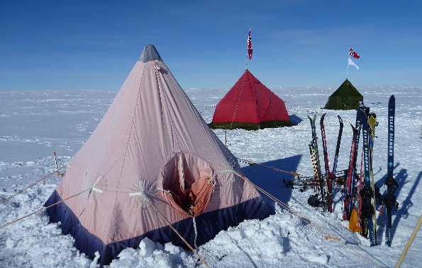 pyramída stan - stany pri 100výročí-timbowden_com_au.jpg